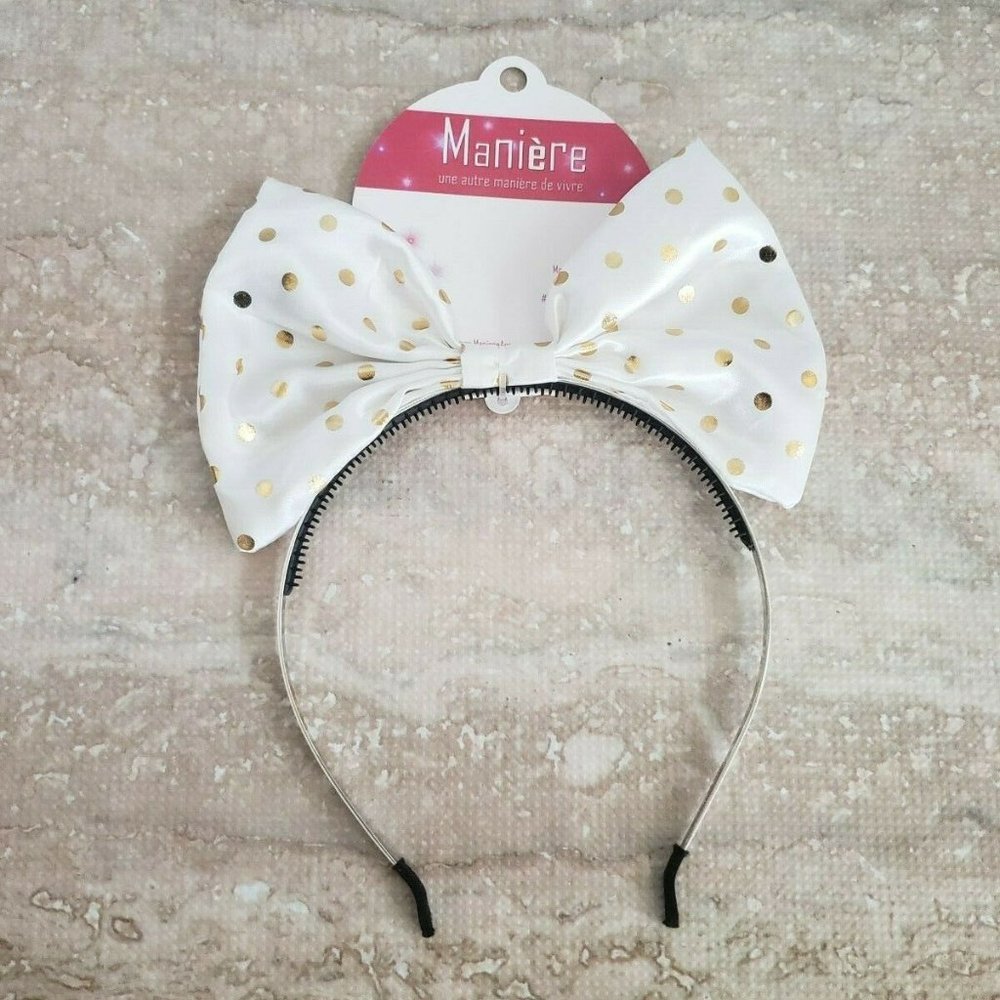 Maniere NEW Cream & Gold Floral Embellished Toothe